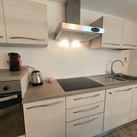 アパート Verdazzurro アッバディーア・ラリアーナ